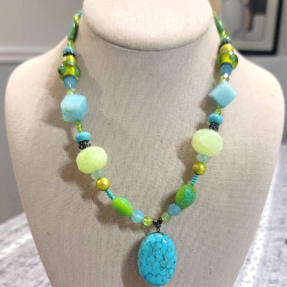 Cottagecore Turquoise and Green Beaded Necklace 18"